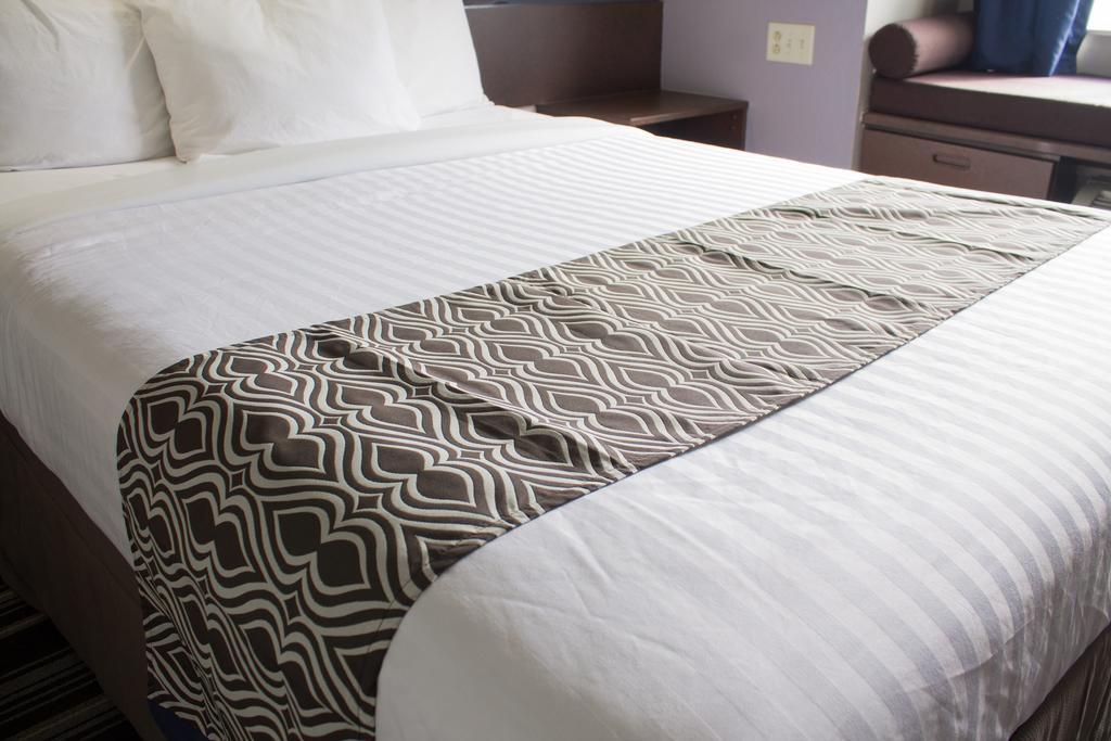 Microtel Inn & Suites By Wyndham Chattanooga/Near Hamilton P Exterior photo